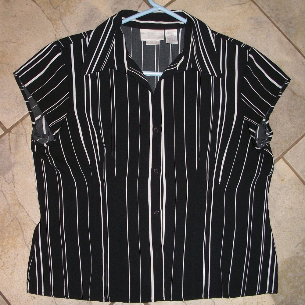 Worthington Black Striped Short Cap Sleeve Blouse